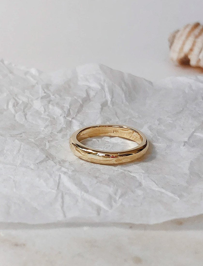25 Minimalist Engagement Rings