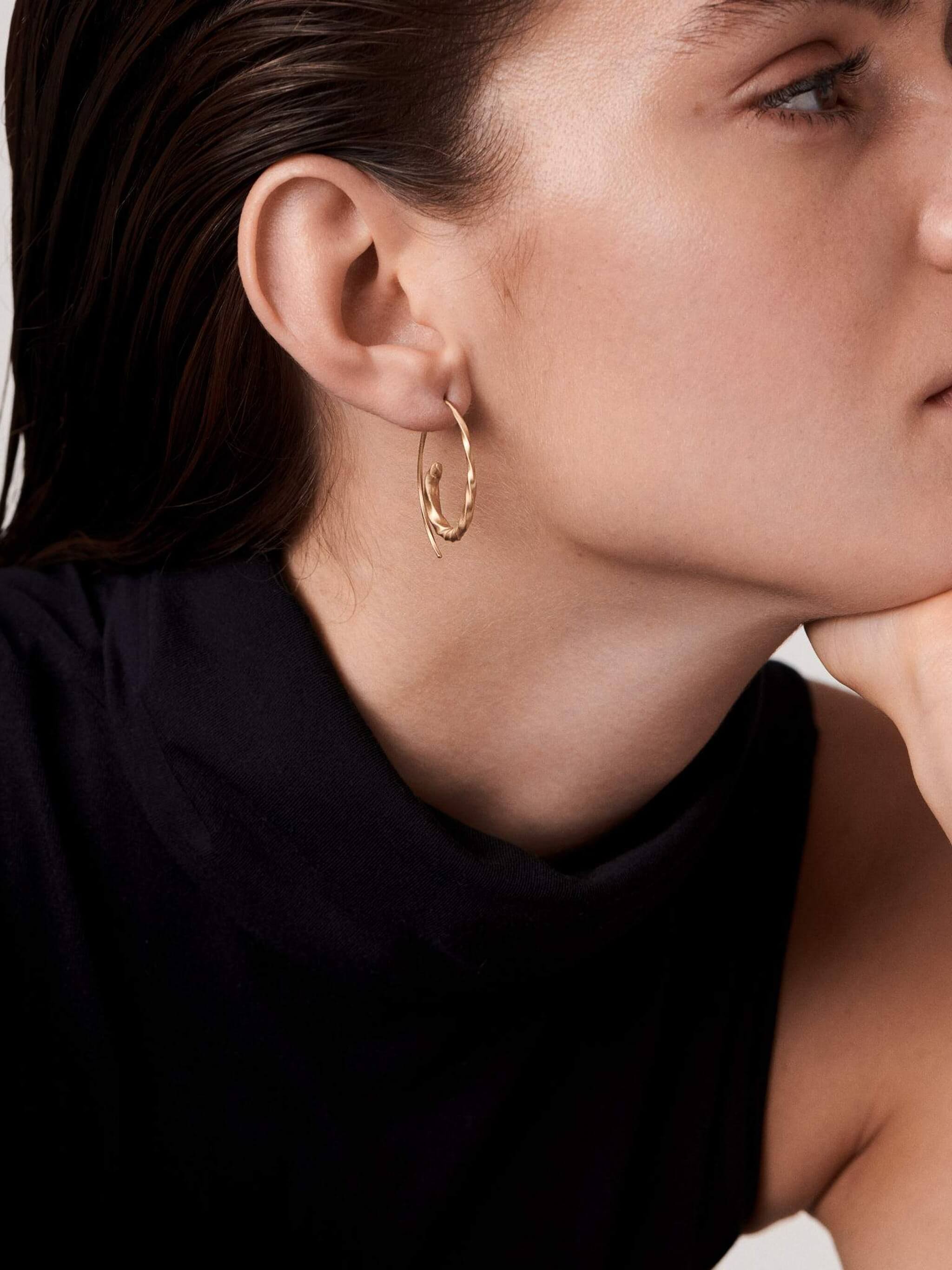 Round Flow Asymmetric Earrings