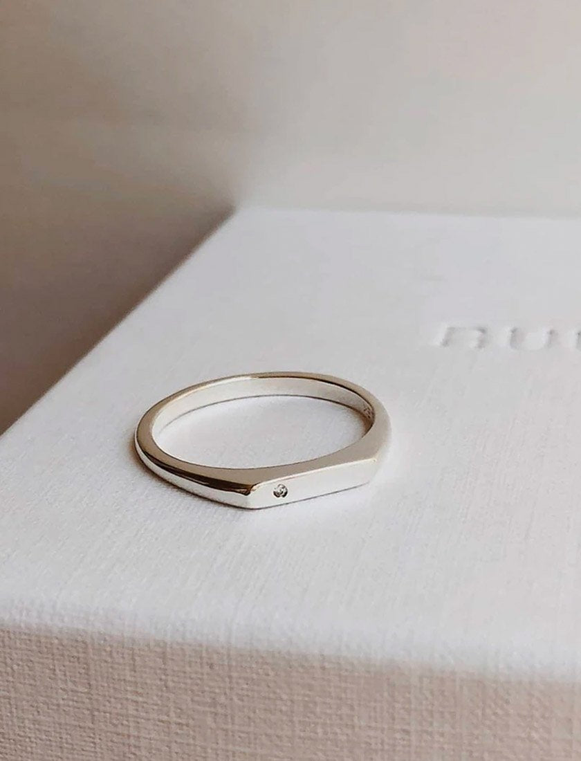 Diamond signet ring, Gold rings jewelry